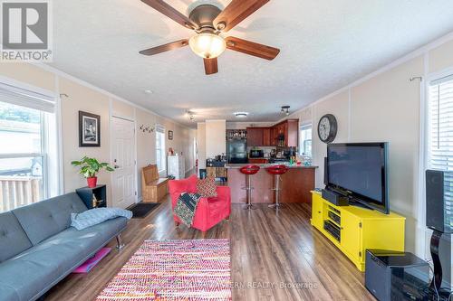 6 Hillview Drive, Port Hope, ON - Indoor Photo Showing Living Room