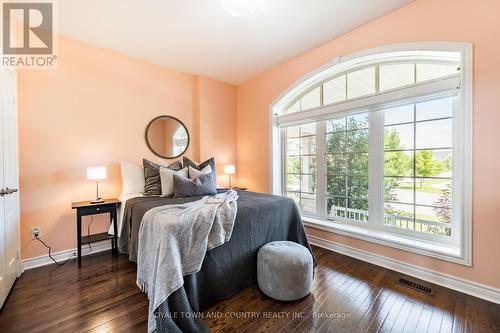 17 Logan Lane, Kawartha Lakes (Lindsay), ON - Indoor Photo Showing Bedroom