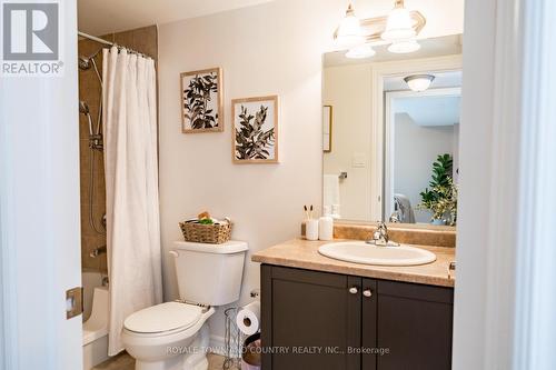 17 Logan Lane, Kawartha Lakes (Lindsay), ON - Indoor Photo Showing Bathroom