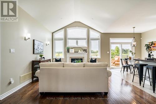 17 Logan Lane, Kawartha Lakes (Lindsay), ON - Indoor Photo Showing Living Room With Fireplace