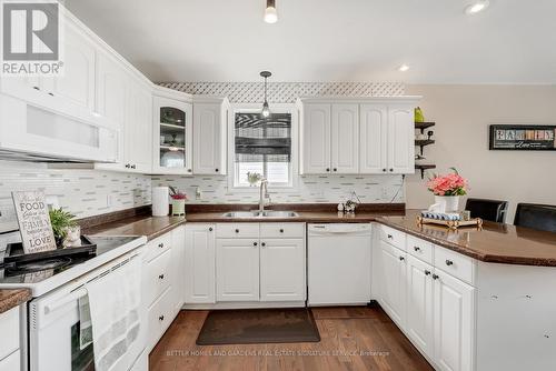 25 Bratt Drive, Amherstburg, ON - Indoor Photo Showing Kitchen With Double Sink