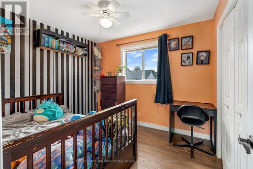 25 Bratt Drive, Amherstburg, ON - Indoor Photo Showing Bedroom