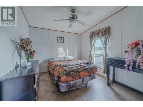 3240 Maze-Forbes Fs Road, Lac La Hache, BC - Indoor Photo Showing Bedroom