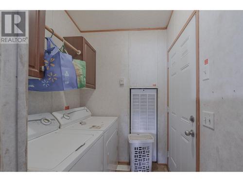 3240 Maze-Forbes Fs Road, Lac La Hache, BC - Indoor Photo Showing Laundry Room