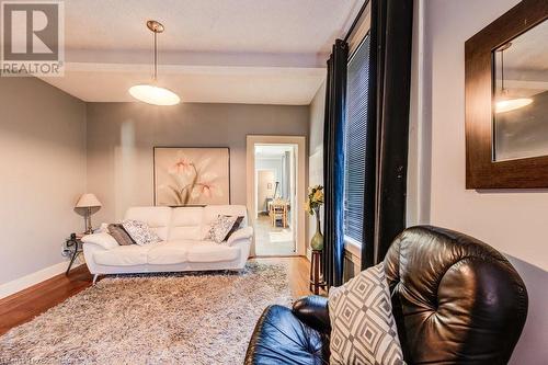 144 Hill Street E, Fergus, ON - Indoor Photo Showing Living Room