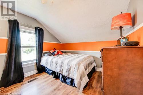 144 Hill Street E, Fergus, ON - Indoor Photo Showing Bedroom