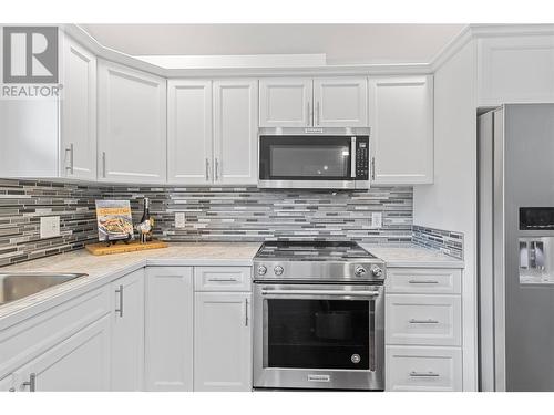 421 Hillier Road, Sicamous, BC - Indoor Photo Showing Kitchen With Upgraded Kitchen