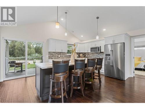 421 Hillier Road, Sicamous, BC - Indoor Photo Showing Dining Room