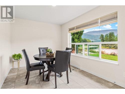 421 Hillier Road, Sicamous, BC - Indoor Photo Showing Dining Room