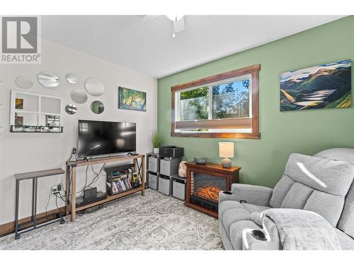 2881 5 Avenue Se, Salmon Arm, BC - Indoor