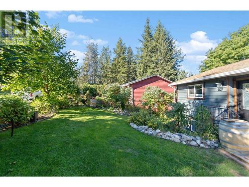 2881 5 Avenue Se, Salmon Arm, BC - Outdoor