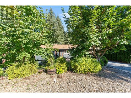 2881 5 Avenue Se, Salmon Arm, BC - Outdoor