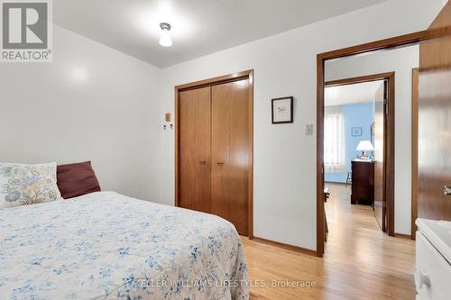 27 Shaftesbury Avenue, London, ON - Indoor Photo Showing Bedroom