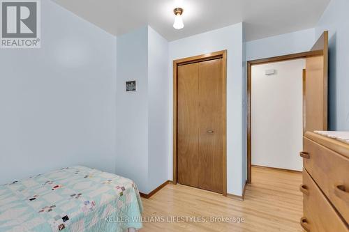 27 Shaftesbury Avenue, London, ON - Indoor Photo Showing Bedroom