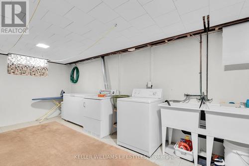 27 Shaftesbury Avenue, London, ON - Indoor Photo Showing Laundry Room