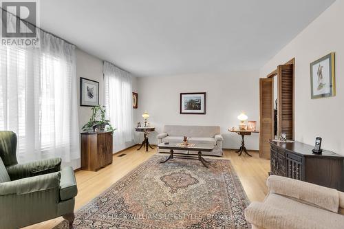 27 Shaftesbury Avenue, London, ON - Indoor Photo Showing Living Room