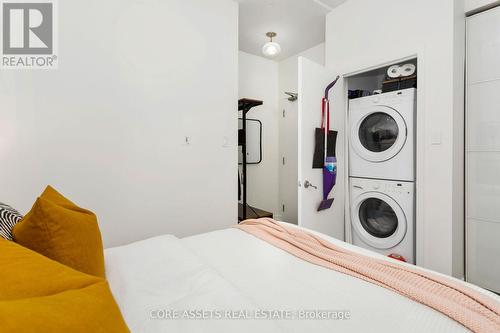 1002 - 127 Queen Street E, Toronto, ON - Indoor Photo Showing Laundry Room