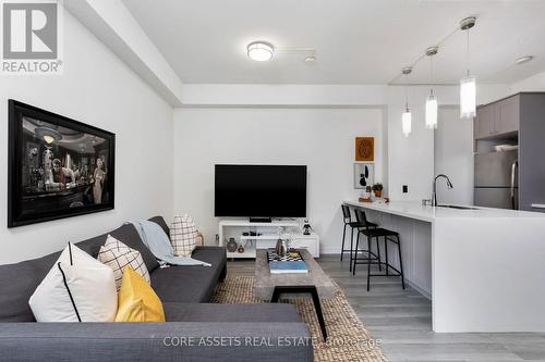 1002 - 127 Queen Street E, Toronto, ON - Indoor Photo Showing Living Room