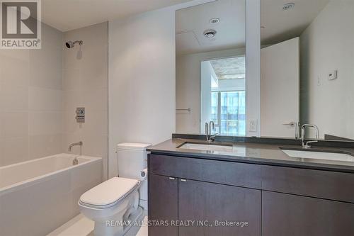 2004 - 60 Colborne Street, Toronto (Church-Yonge Corridor), ON - Indoor Photo Showing Bathroom