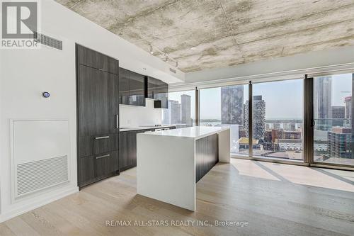 2004 - 60 Colborne Street, Toronto (Church-Yonge Corridor), ON - Indoor Photo Showing Kitchen With Upgraded Kitchen