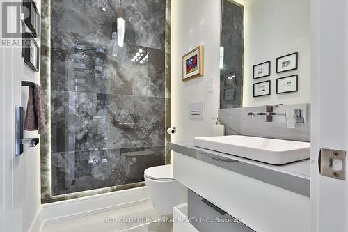 343 Manor Road E, Toronto, ON - Indoor Photo Showing Bathroom