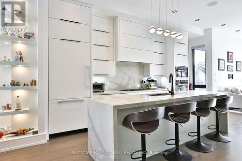 343 Manor Road E, Toronto (Mount Pleasant East), ON - Indoor Photo Showing Kitchen With Upgraded Kitchen