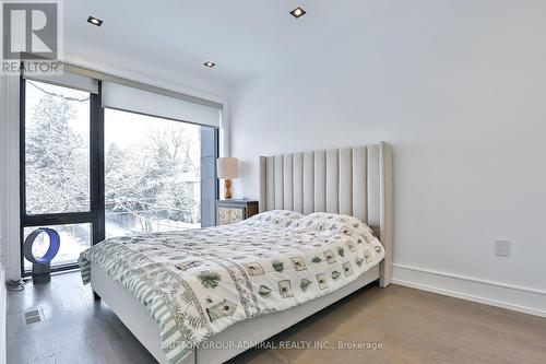 343 Manor Road E, Toronto, ON - Indoor Photo Showing Bedroom