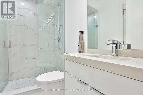 343 Manor Road E, Toronto (Mount Pleasant East), ON - Indoor Photo Showing Bathroom