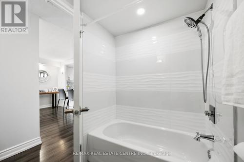 1005 - 205 Wynford Drive, Toronto, ON - Indoor Photo Showing Bathroom