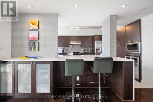 Ph2 - 22 Wellesley Street E, Toronto (Church-Yonge Corridor), ON - Indoor Photo Showing Kitchen With Upgraded Kitchen