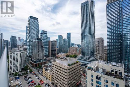 Ph2 - 22 Wellesley Street E, Toronto (Church-Yonge Corridor), ON - Outdoor With Facade