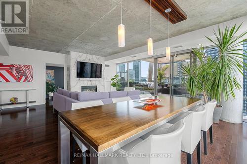 Ph2 - 22 Wellesley Street E, Toronto (Church-Yonge Corridor), ON - Indoor Photo Showing Dining Room With Fireplace