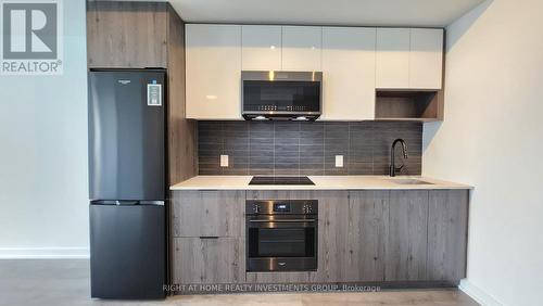 3706 - 5 Defries Street, Toronto (Regent Park), ON - Indoor Photo Showing Kitchen