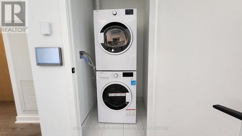 3706 - 5 Defries Street, Toronto (Regent Park), ON - Indoor Photo Showing Laundry Room