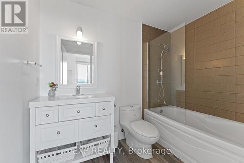 4606 - 2191 Yonge Street, Toronto (Mount Pleasant West), ON - Indoor Photo Showing Bathroom