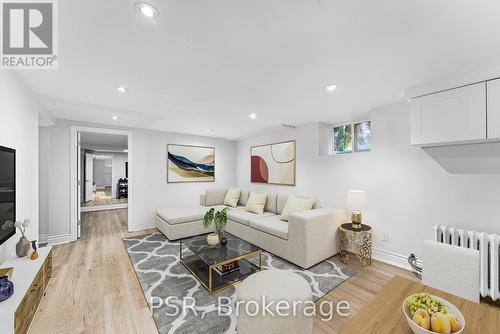 61 Burnside Drive, Toronto, ON - Indoor Photo Showing Living Room