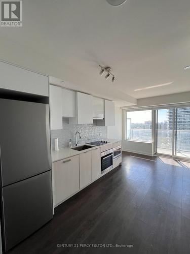 2409 - 195 Redpath Avenue, Toronto, ON - Indoor Photo Showing Kitchen