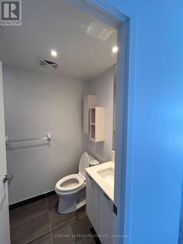 2409 - 195 Redpath Avenue, Toronto (Mount Pleasant West), ON - Indoor Photo Showing Bathroom