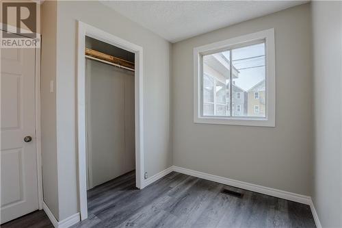 327 Carleton Street, Cornwall, ON - Indoor Photo Showing Other Room