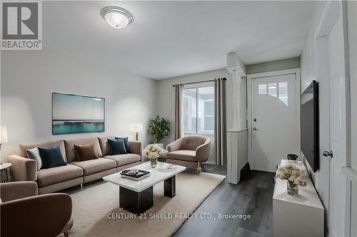 327 Carleton Street, Cornwall (717 - Cornwall), ON - Indoor Photo Showing Living Room