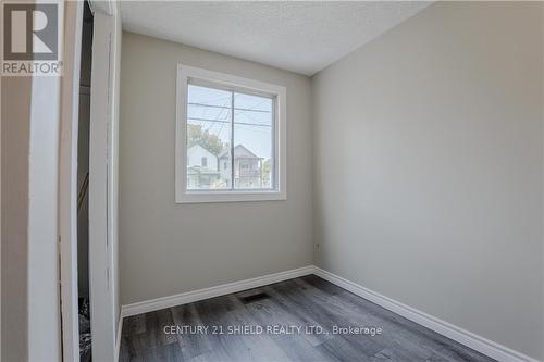 327 Carleton Street, Cornwall (717 - Cornwall), ON - Indoor Photo Showing Other Room