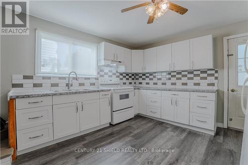 327 Carleton Street, Cornwall (717 - Cornwall), ON - Indoor Photo Showing Kitchen