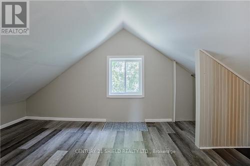 327 Carleton Street, Cornwall (717 - Cornwall), ON - Indoor Photo Showing Other Room