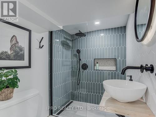 81 Coleman Avenue, Toronto, ON - Indoor Photo Showing Bathroom