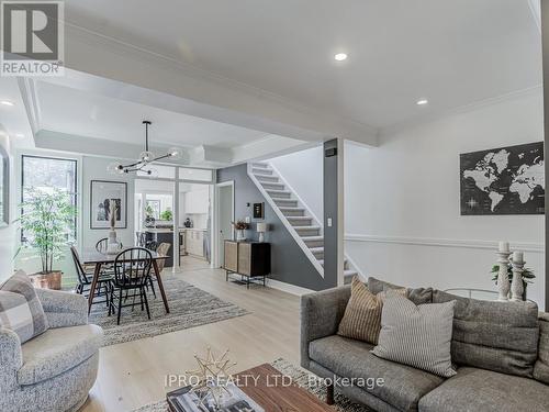 81 Coleman Avenue, Toronto (East End-Danforth), ON - Indoor Photo Showing Living Room