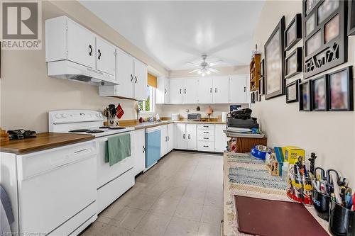 4218 Sunflower Drive, Mississauga, ON - Indoor Photo Showing Kitchen