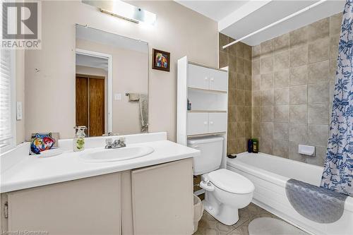 4218 Sunflower Drive, Mississauga, ON - Indoor Photo Showing Bathroom