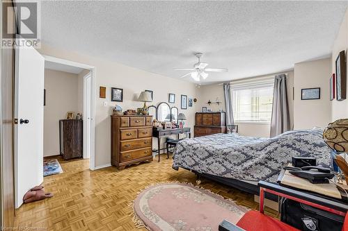 4218 Sunflower Drive, Mississauga, ON - Indoor Photo Showing Bedroom