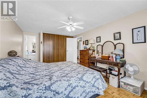 4218 Sunflower Drive, Mississauga, ON - Indoor Photo Showing Bedroom