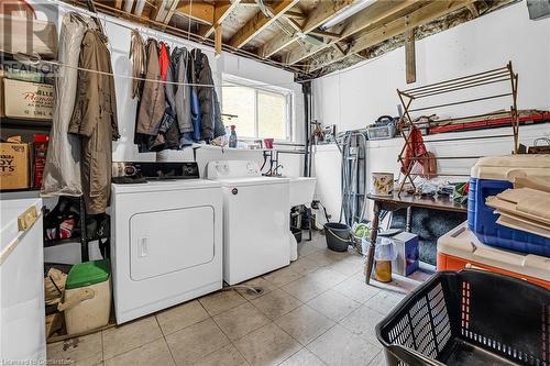 4218 Sunflower Drive, Mississauga, ON - Indoor Photo Showing Laundry Room